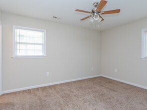 Building Photo - Villas Northpoint/Southpoint Apartments