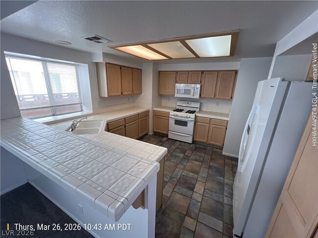 Building Photo - 2437 Palm Shore Ct