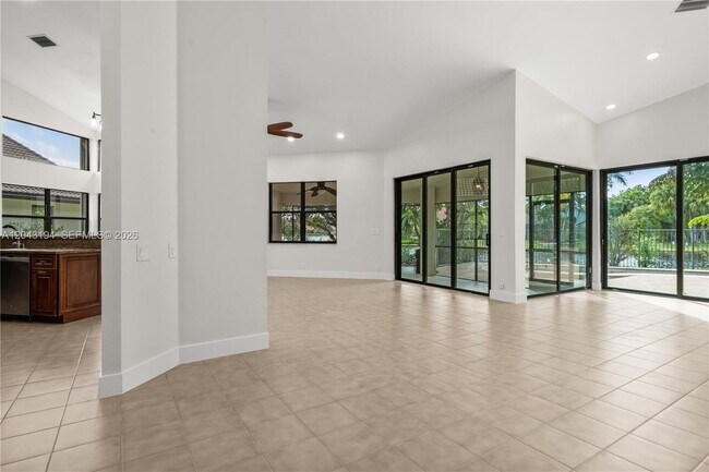 Building Photo - 1087 Deerwood Ln