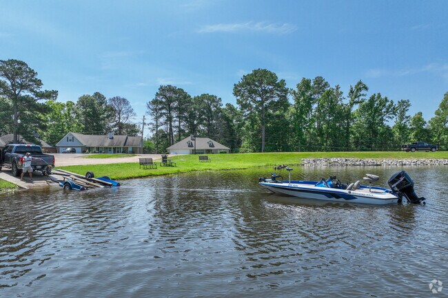 Lake Dockery, located in Byram, has a boat launch for bringing out your personal boat.