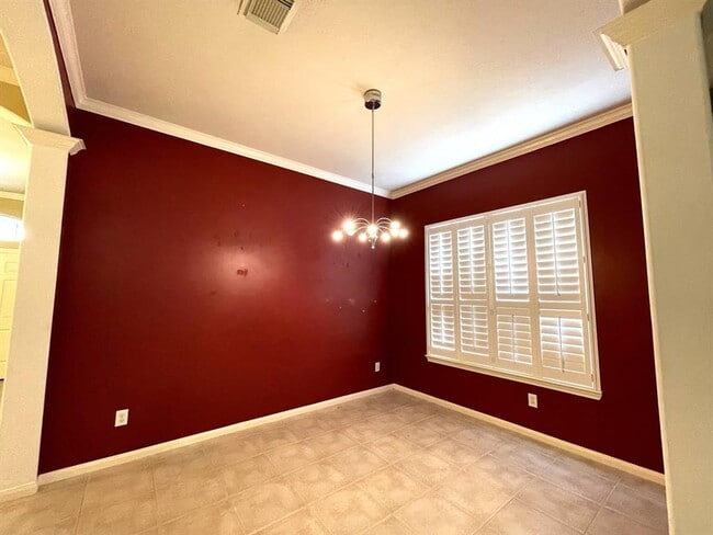 Building Photo - 8214 Malin Ct