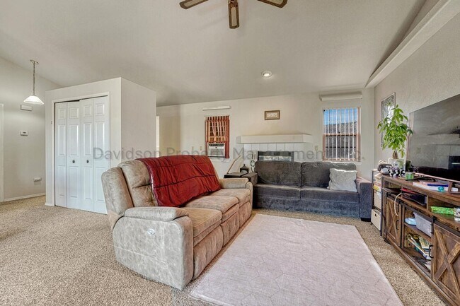 Foto del edificio - Inviting 3 Bedroom Townhouse on the West Side of Colorado Springs