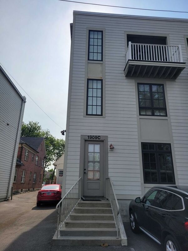 Foto del edificio - 1909 Convent Pl