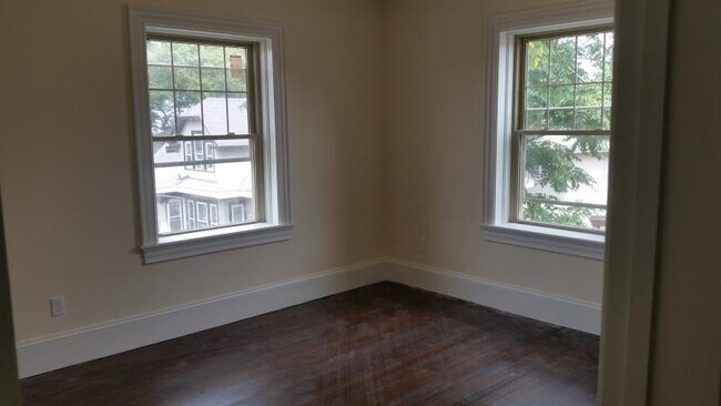Building Photo - 29 Commonwealth Terrace