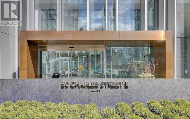 Photo du bâtiment - 50 Charles St E