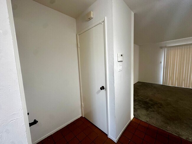 Foto del edificio - Beautiful 3 Bedroom 2 Bath Condo in Desira...