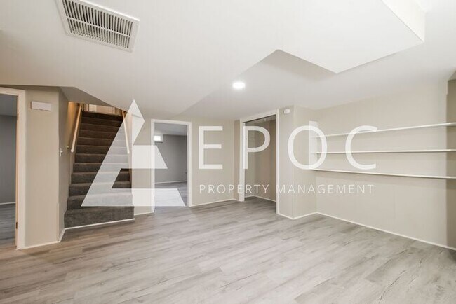 Building Photo - Quaint 3 Bedroom, 2 Bathroom- Located in W...