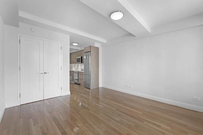 Foto del edificio - 235 W End Ave