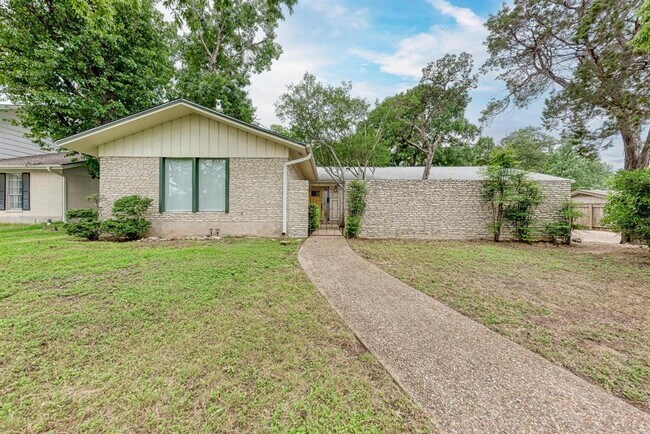 Building Photo - 6502 Sumac Dr