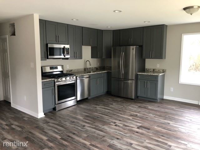 Building Photo - 3 br, 1 bath House - 177 sharps road