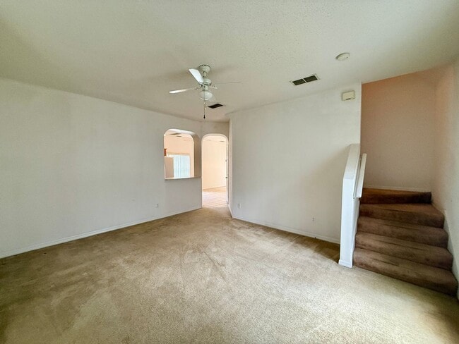 Building Photo - Nice 4/2 Two-Story Home in Seminole County...