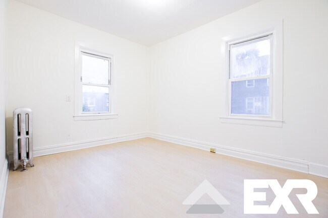 Building Photo - 893 Albany Ave