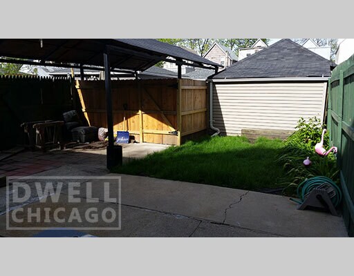 Primary Photo - 3120 N Kimball Ave