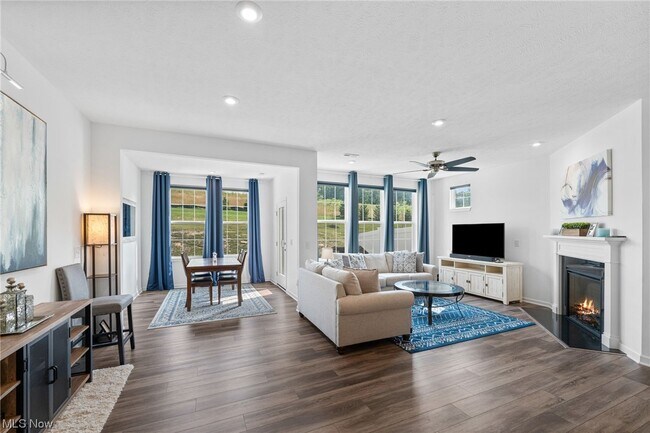 Foto del edificio - 875 Dipper Ln