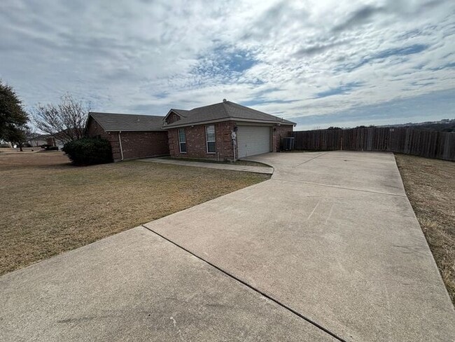 Building Photo - 112 Pepperbush Ln