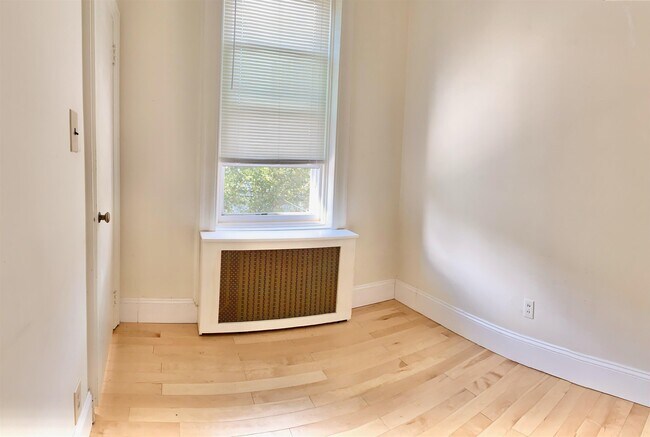 Building Photo - 2110 New York Ave
