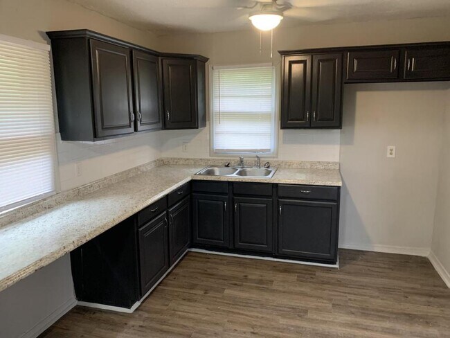 Photo - 1540 NE 39th St House