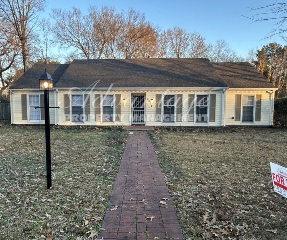 Primary Photo - Newly Renovated Home In Germantown