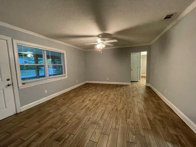 Foto del edificio - 337 Mc Leod Dr