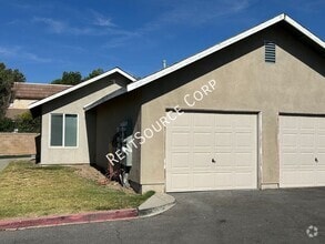 Building Photo - 504 W Ave J4
