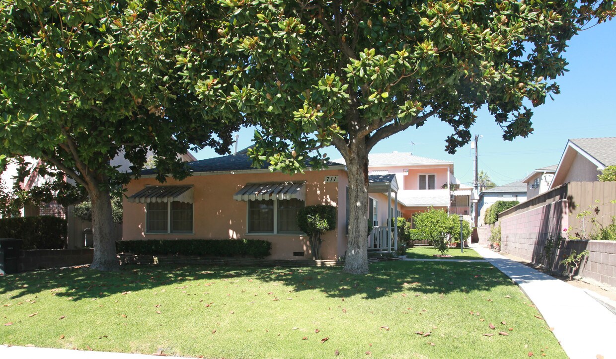 Foto del edificio - 711 E Palm Ave