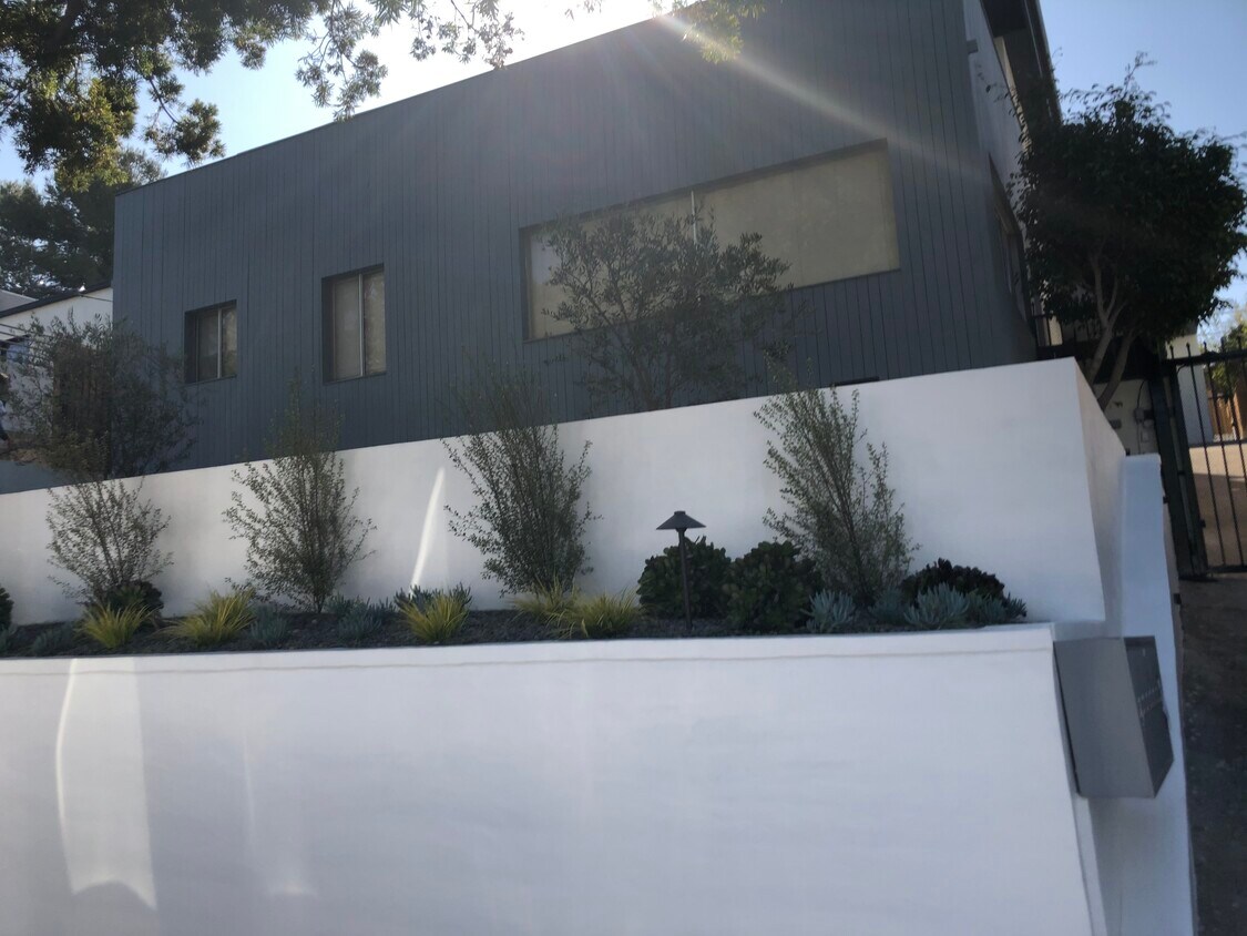 Foto principal - 2438 7th St