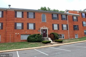 Building Photo - 3811 Swann Rd