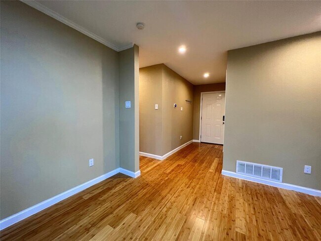 Foto del edificio - 7212 Wilcox Dr