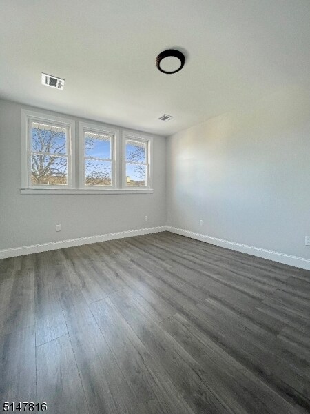 Foto del edificio - 136 Chancellor Ave