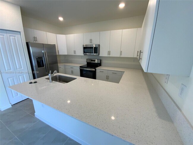 Foto del edificio - 11455 W 33rd Ln