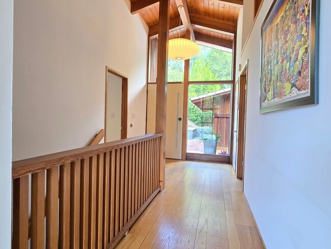 Building Photo - 17089 Crescent Dr