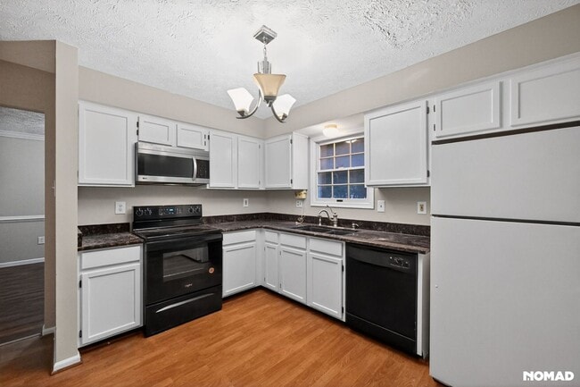 Foto del edificio - 8204 Coneflower Way