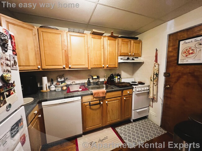 Photo - 206 Massachusetts Ave Apartment