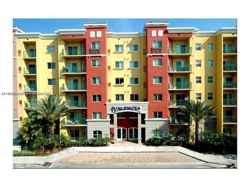 Foto principal - 6001 SW 70th St