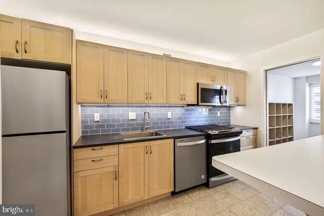Building Photo - 4515 Willard Ave