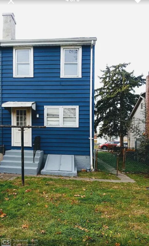 Building Photo - 121 E Franklin St