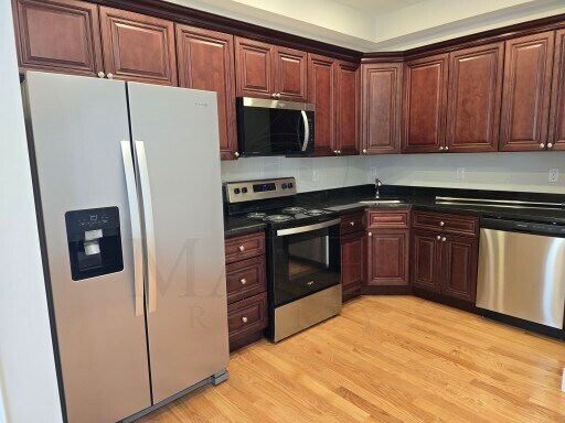 Foto del edificio - 58 Hawthorne St