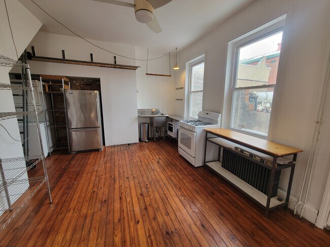 Foto del edificio - 247 E Allen St