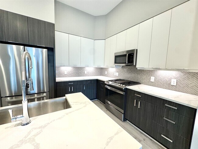 Foto del edificio - 401 W 25th St