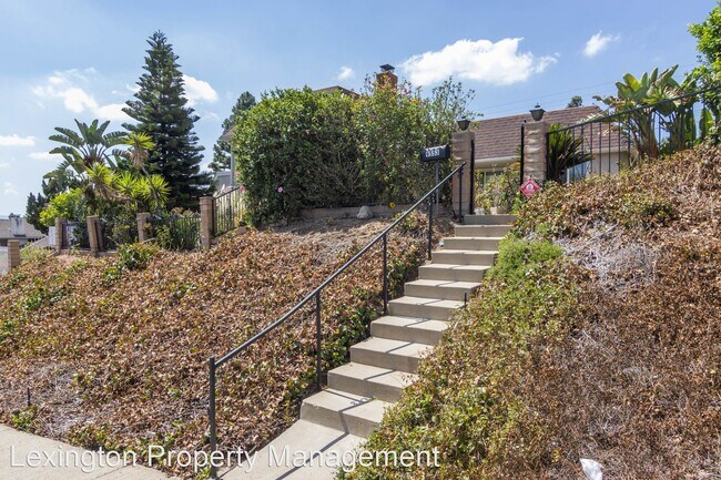 Building Photo - 4 br, 2 bath House - 9553 Woodley Ave