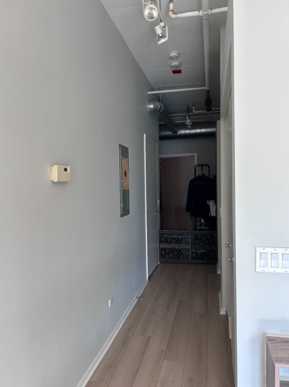 Building Photo - 212 E Cullerton St