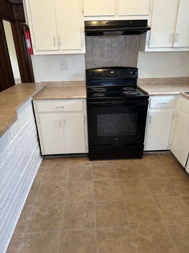 Foto del edificio - 712 S Park St