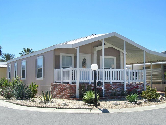 Building Photo - Caliente Sands