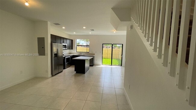 Foto del edificio - 20675 NE 7th Pl