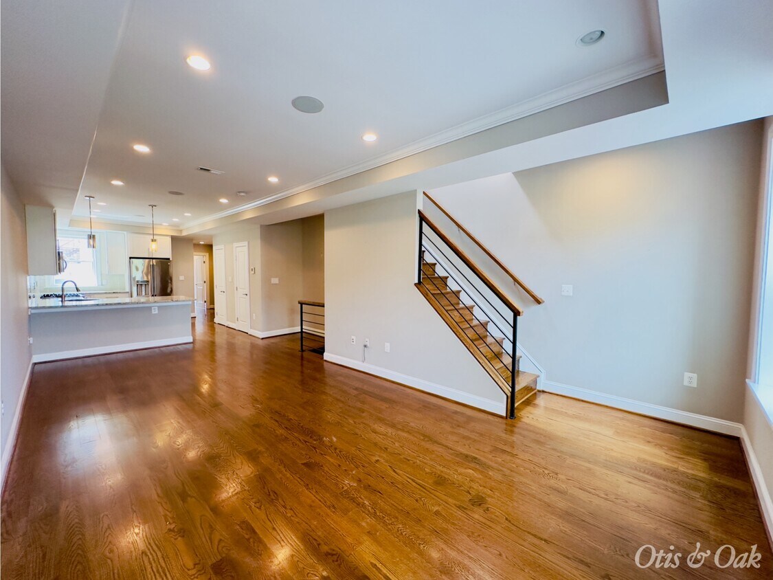 Primary Photo - 3542-3513 13th St NW