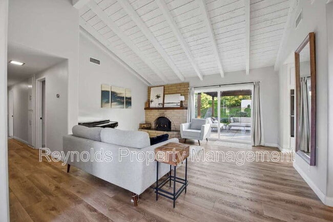 Building Photo - 1953 Granite Hills Dr