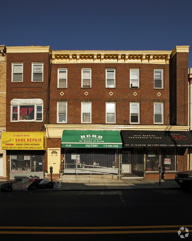 15181520 College Point Blvd, Flushing, NY 11356 Apartments in