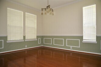 Building Photo - 218 Heathbrook Ln