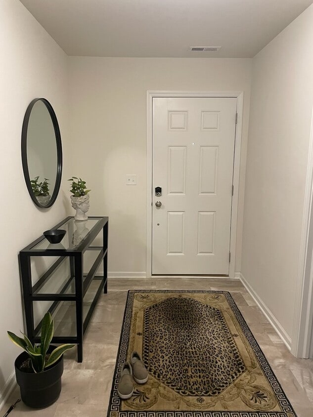 4197 Chelsea Mnr Cir, Aurora, IL 60504 Townhome Rentals in Aurora IL