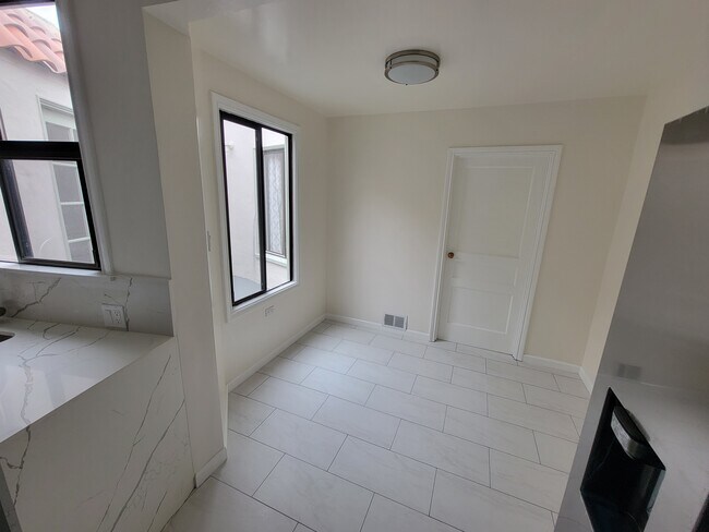 Foto del edificio - 2678 36th Ave